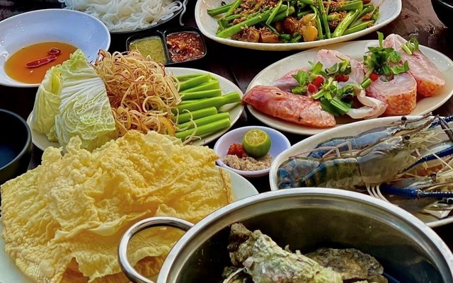 Lẩu Nhúng Nhà Ngô - Lẩu & Nướng - Võ Thị Sáu