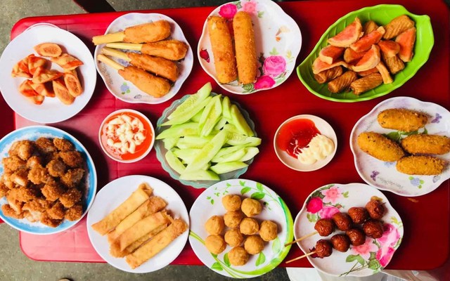 Nem Hải Yến - Lạch Tray