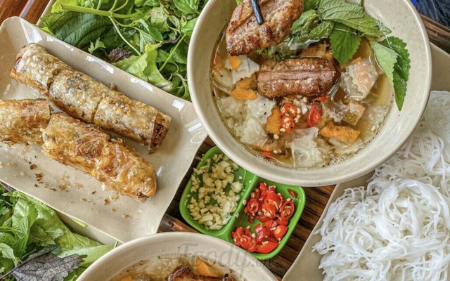 Bún Chả Que Tre - Giảng Võ