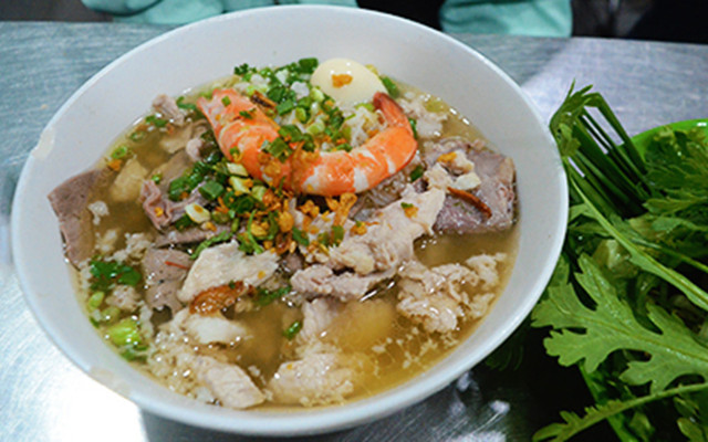 Cô Loan C8 - Hủ Tiếu Nam Vang