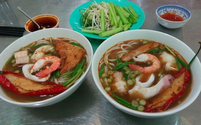 Bún Mắm Cô Ba - Phạm Hùng