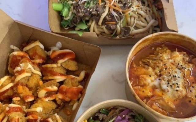 Cô Liên - Ăn Vặt Việt Hàn