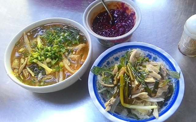 Xôi Gà Bà Hoa