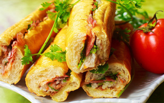 Quán Kẻ Cót - Bánh Mì Que Tư Hải & Đồ Ăn Vặt