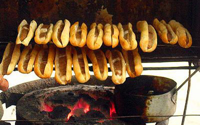 Bánh Mì Que Tứ Hải - Trần Phú