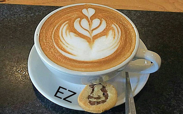 EZ Coffee - Nguyễn Quyền