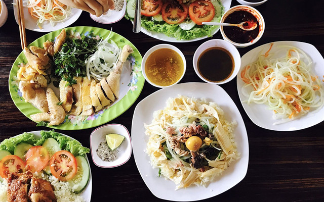 Cơm Gà Long - Phan Chu Trinh