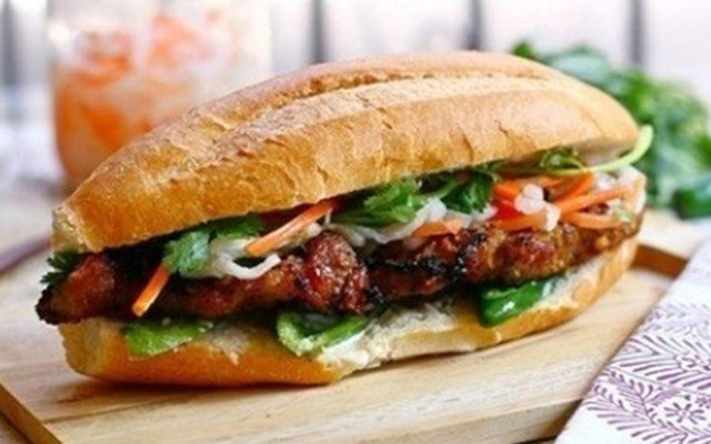 Bánh Mì Thịt Bò Nướng Cô Lành - Hồ Xuân Hương