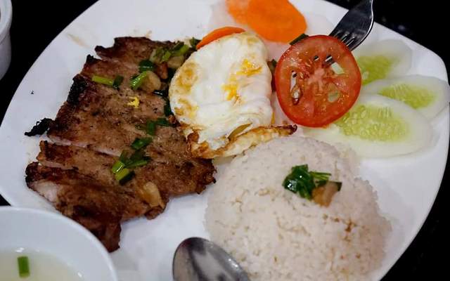 Cơm Tấm Sài Gòn & Sườn Nướng Mật Ong