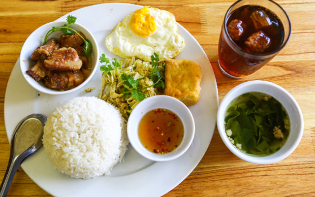 Tuyết Nhung - Cơm Văn Phòng