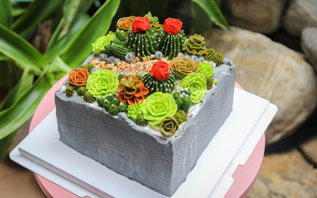 Ivy Cake