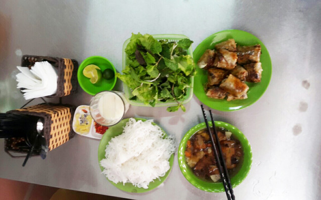 Bún Chả Que Tre Phố Cổ - Trần Quốc Vượng