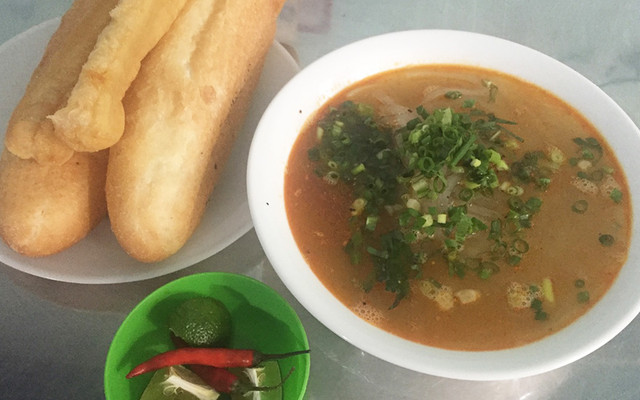 Bánh Canh Huế Nhật Linh