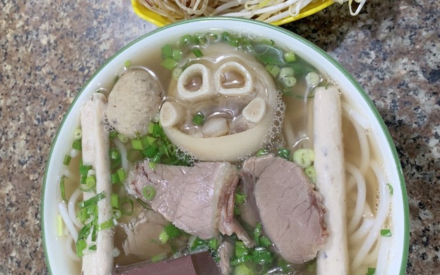 Phúc Minh - Bún Bò Giò Heo Huế