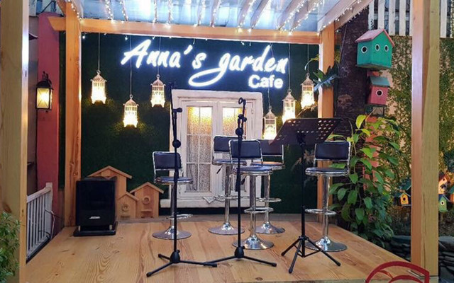 Anna's Garden Cafe