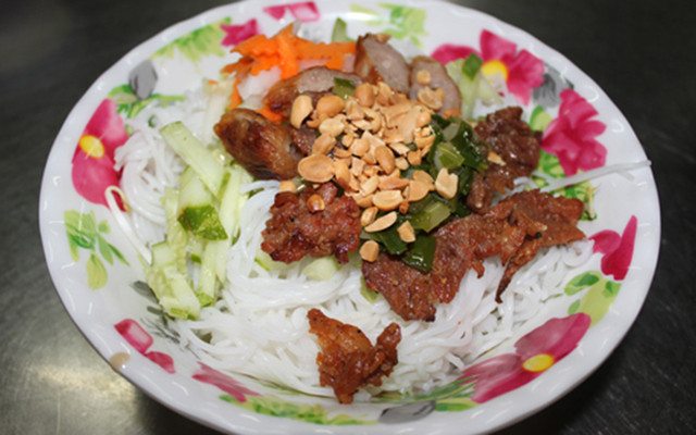 Mệ Bừ - Bún Thịt Nướng & Nem Lụi