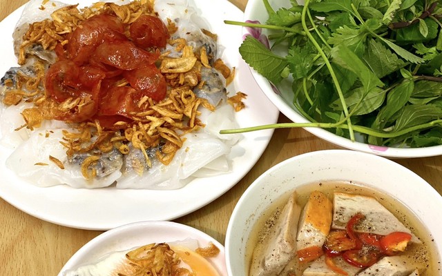 Bà Lộc - Bánh Cuốn Nóng