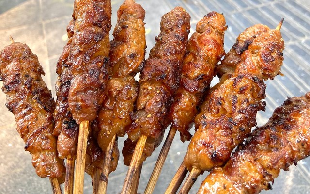 Grandma Xuân's - Thịt Xiên Nướng - Quang Trung