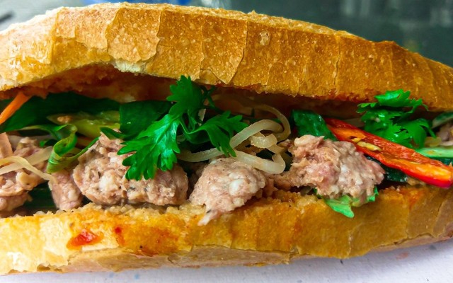 Dì Loan - Bánh Mì & Xôi - 129 Lý Đạo Thành