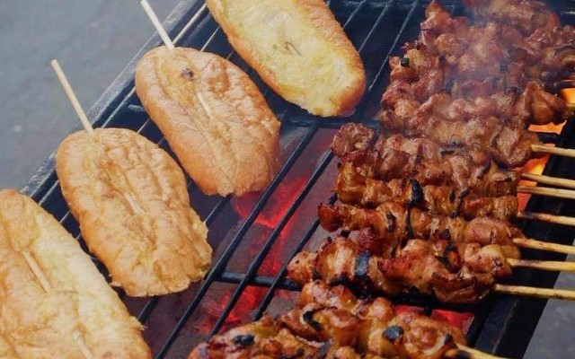 Thịt Xiên Nướng & Bánh Mì Bơ - Hồ Đắc Di