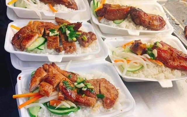 Cơm Gà & Ăn Vặt Bà Hiệp