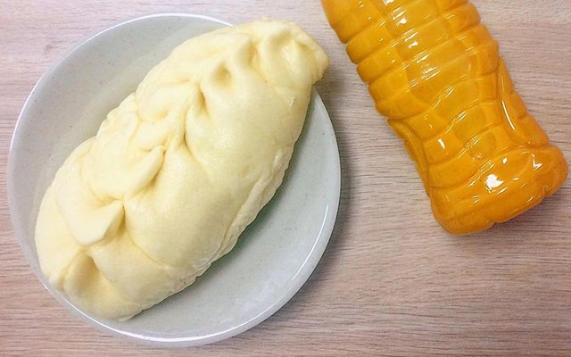 Bánh Bao Nóng & Sữa Xay - Nguyên Hồng