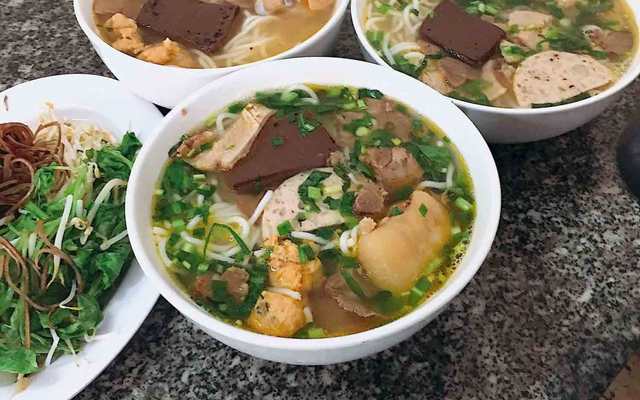 Bún Bò Huế Chu Văn An - Vạn Phúc