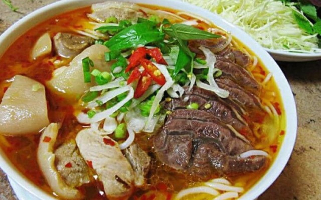 Bún Bò Dì Hồng