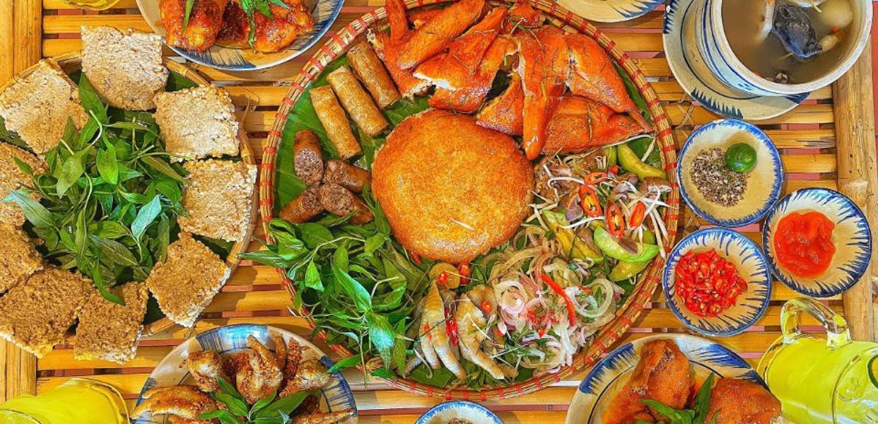 QUÁN MẸT GÀ VỚI THỰC ĐƠN ĐA DẠNG CÁC MÓN TỪ GÀ TƯƠI SẠCH