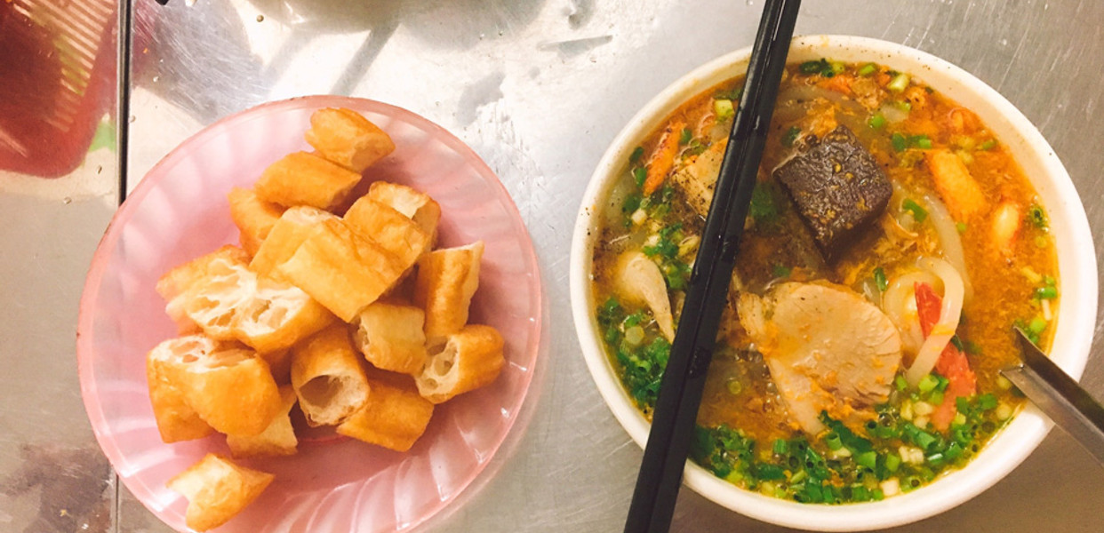 THỰC ĐƠN ĐA DẠNG CỦA BÁNH CANH CUA HIỀN THU HÚT THỰC KHÁCH YÊU ẨM THỰC BÌNH THẠNH