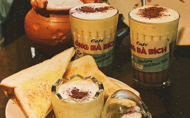 Ông Bà Bích Café