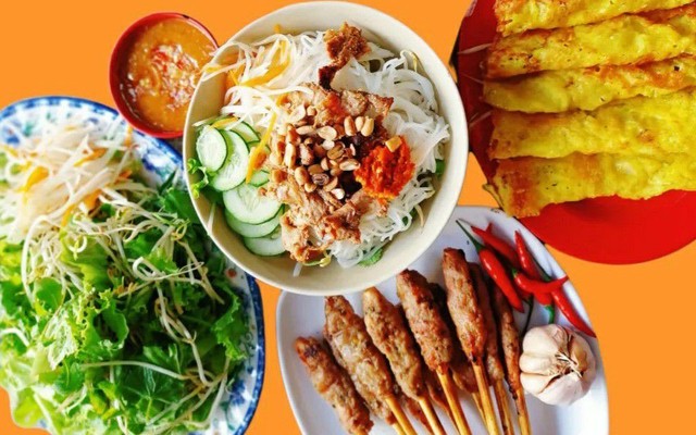 Bánh Xèo Cô Phụng - 10 Huỳnh Ngọc Huệ