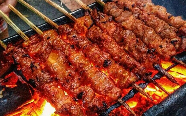 Thịt Xiên Nướng & Bánh Mì - Lương Ngọc Quyến