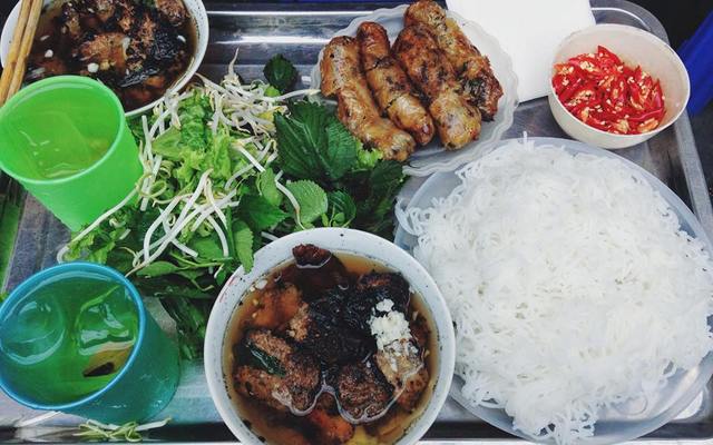 Phương Liên - Bún Chả & Miến Ngan