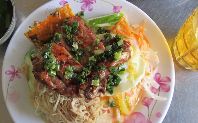 Cơm Tấm 68 - Lê Văn Lương