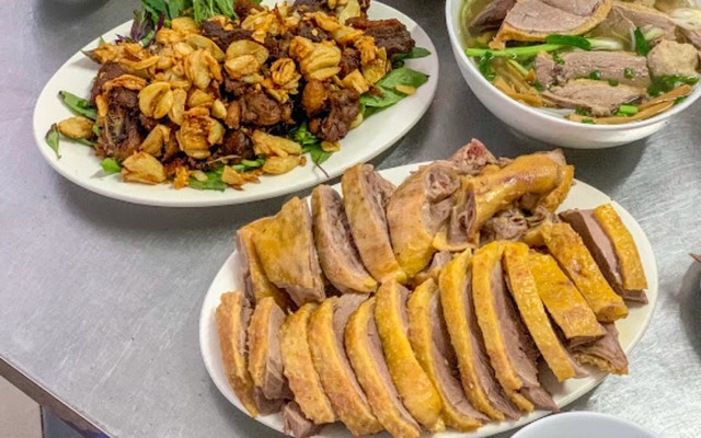 Cô Hiền - Bún, Miến Ngan & Ngan Cháy Tỏi Đặc Biệt