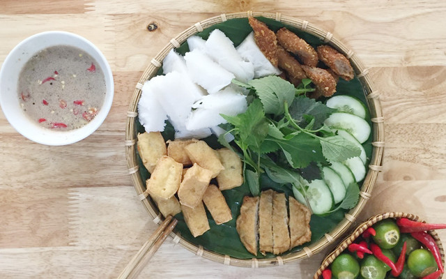 Cô Nguyệt - Bún Đậu Mắm Tôm