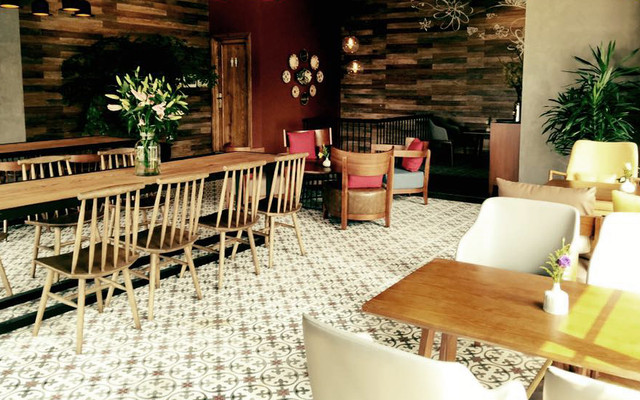 Amara Cafe & Bistro - Royal City