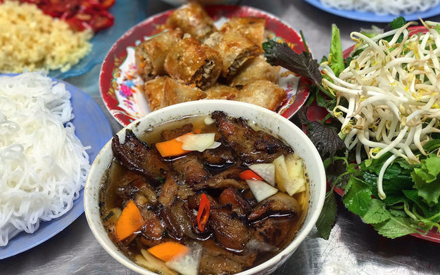 Bún Chả, Nem Rán & Chim Cút Quay - Vĩnh Hưng