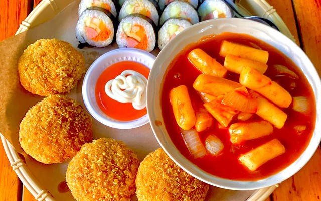 Linh - Cari Gà & Ăn Vặt Hàn Quốc