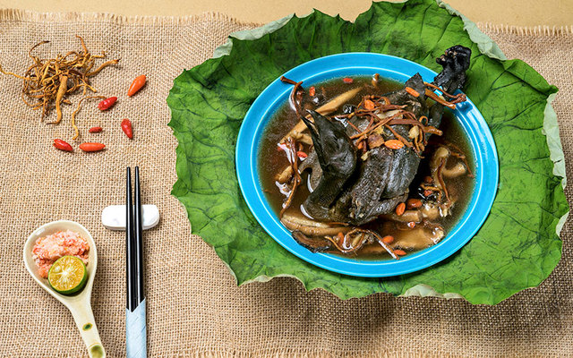 Black Chicken - Gà Ác Tiềm Takeaway - Phạm Văn Hai