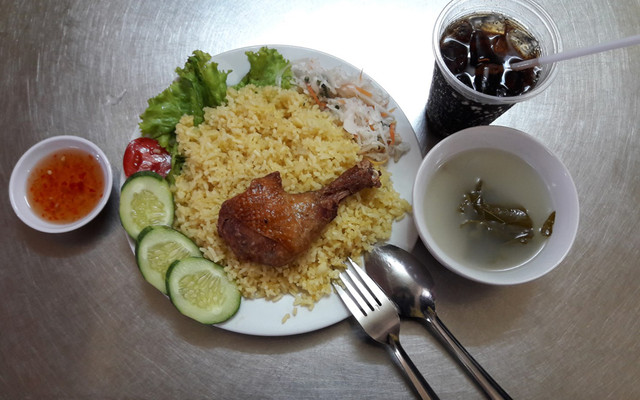 Cơm Gà Xối Mỡ Nũng Nịu 3