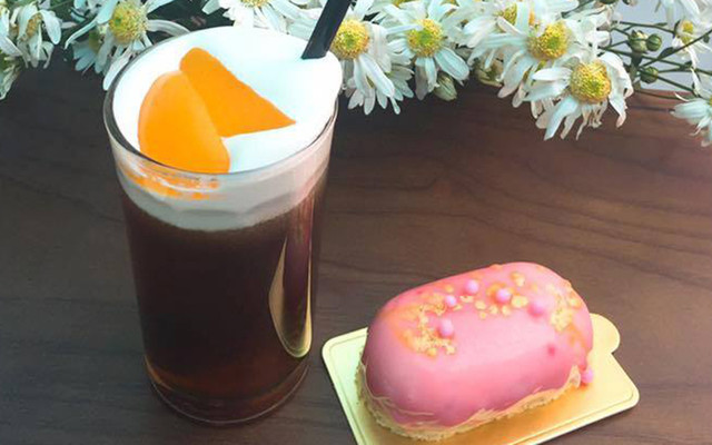 Gateaux Deluxe - Cafe & Bakery