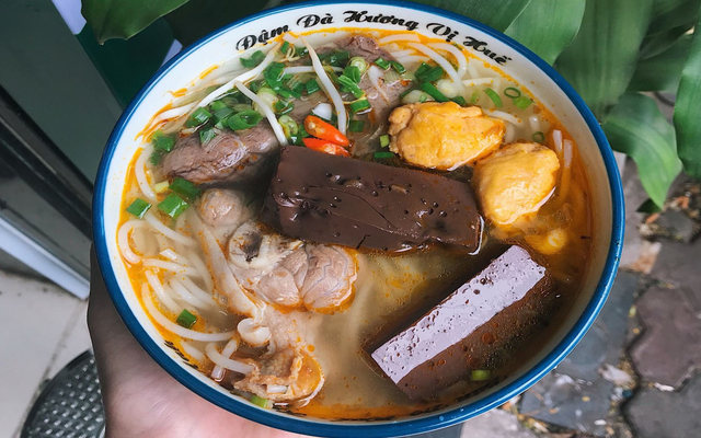 Huyền Anh - Bún Bò Huế - 31 Tuệ Tĩnh