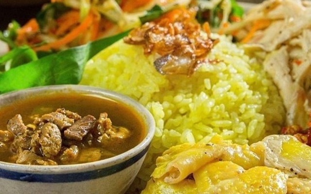 CƠM GÀ 111 - TRẦN PHÚ