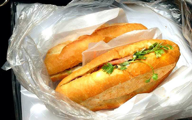 Bánh Mì Lãn Ông - Hàng Điếu