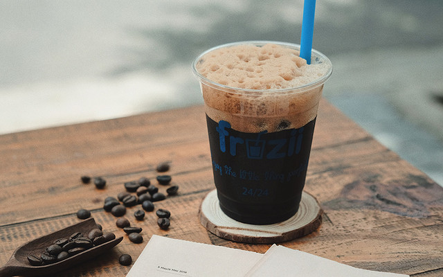 Fruzii - Smoothies Juices & Coffee - Trần Thị Nghĩ