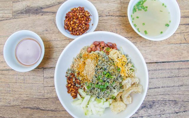 Cơm Hến - Ông Ích Khiêm