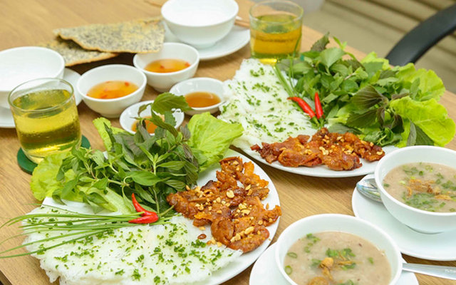 Quán Trung Tâm - Cháo Lòng & Bánh Hỏi Bình Định