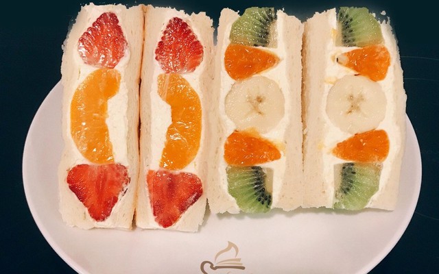 Hana - Tea, Book & Wagashi